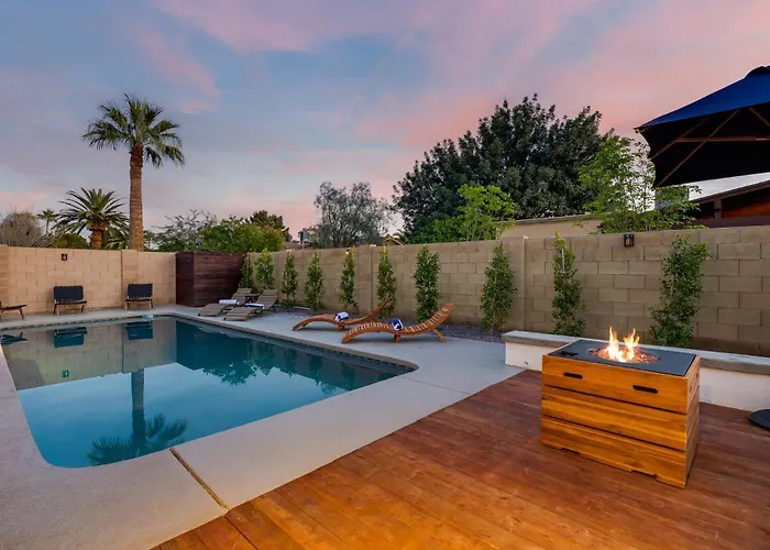 Modern Cactus - Luxe With Spa-baths Pool & Firepit Holiday home