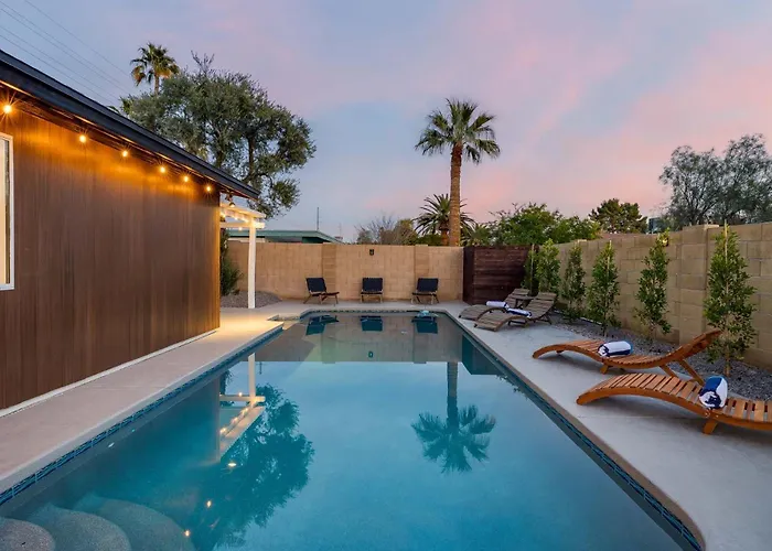 Modern Cactus - Luxe With Spa-baths Pool & Firepit
