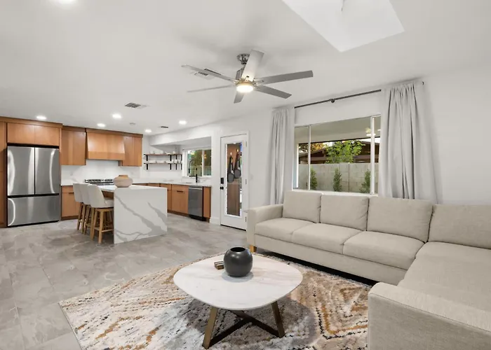 Modern Cactus - Luxe With Spa-baths Pool & Firepit