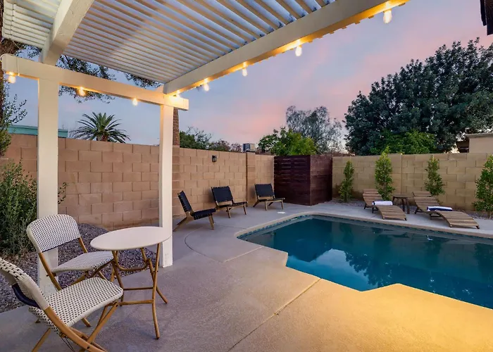 Modern Cactus - Luxe With Spa-baths Pool & Firepit Holiday home