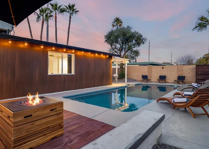 Modern Cactus - Luxe With Spa-baths Pool & Firepit Holiday home