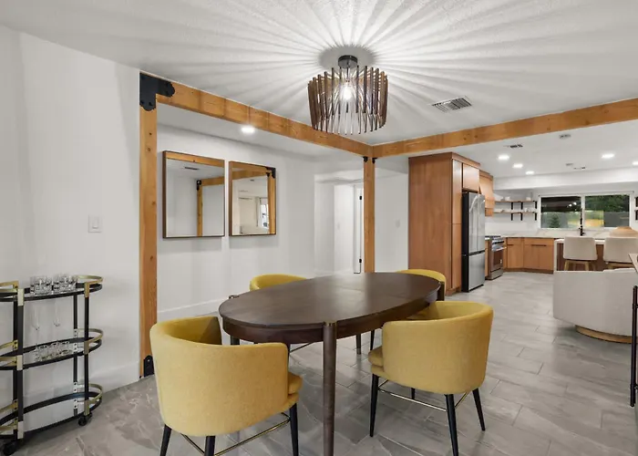 Holiday home Modern Cactus - Luxe With Spa-baths Pool & Firepit