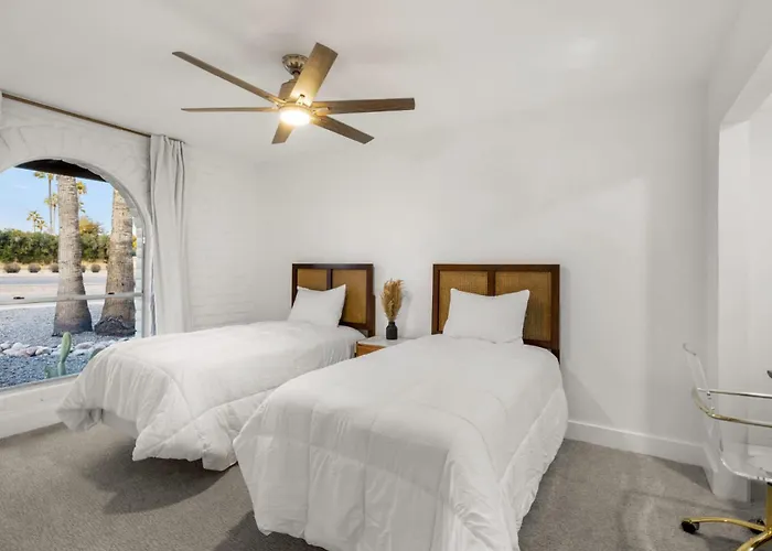 Modern Cactus - Luxe With Spa-baths Pool & Firepit Phoenix