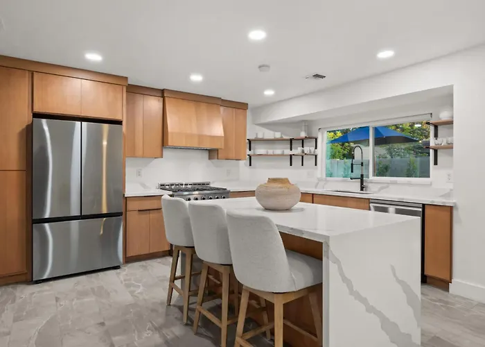 Modern Cactus - Luxe With Spa-baths Pool & Firepit Holiday home *