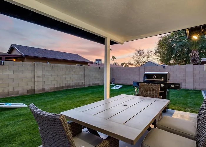 Modern Cactus - Luxe With Spa-baths Pool & Firepit Holiday home