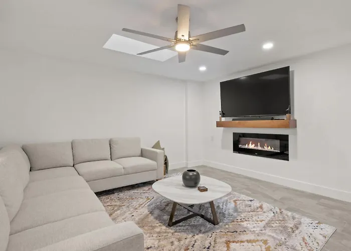 Modern Cactus - Luxe With Spa-baths Pool & Firepit Holiday home *