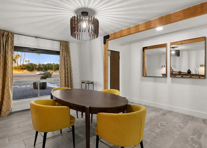 Modern Cactus - Luxe With Spa-baths Pool & Firepit Holiday home