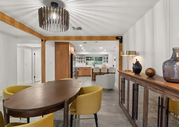 Modern Cactus - Luxe With Spa-baths Pool & Firepit